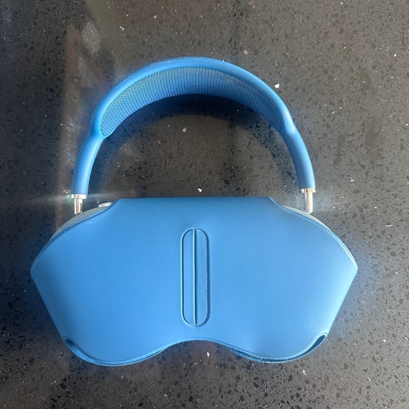Apple Over-Ear Headphones - Blue - Picture 1 of 6